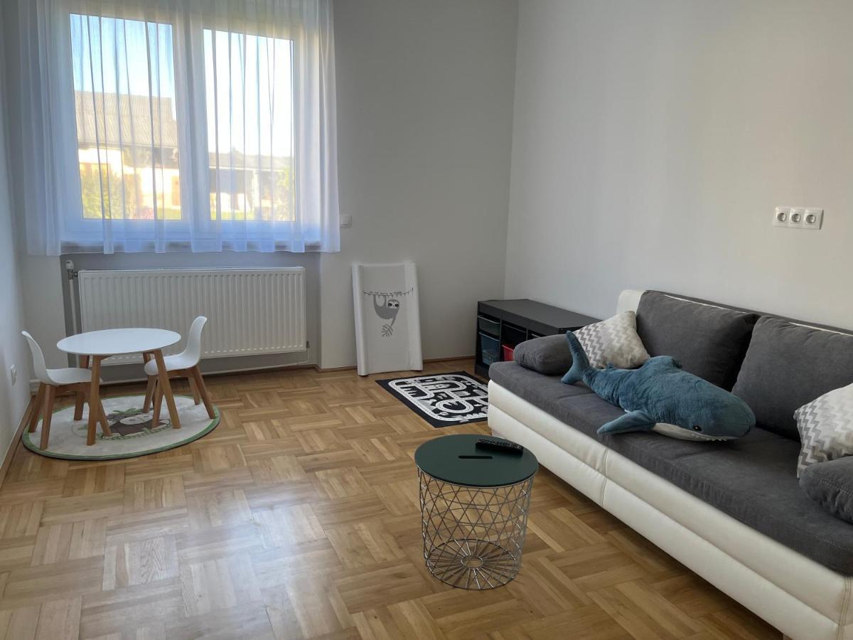 Kinderlachen Garantiert Lutzmannsburg Bagian luar foto