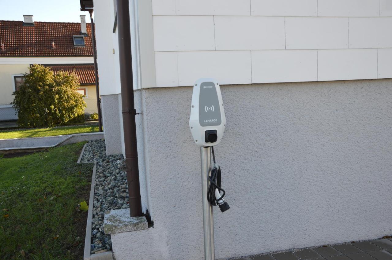 Kinderlachen Garantiert Lutzmannsburg Bagian luar foto