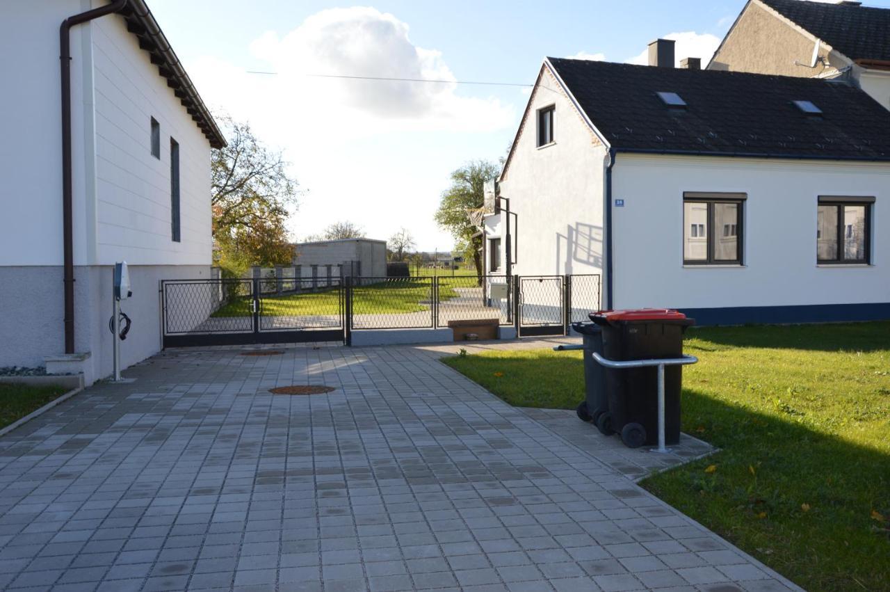Kinderlachen Garantiert Lutzmannsburg Bagian luar foto